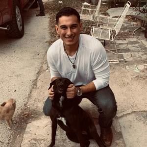 Meet your Posher, Derrick